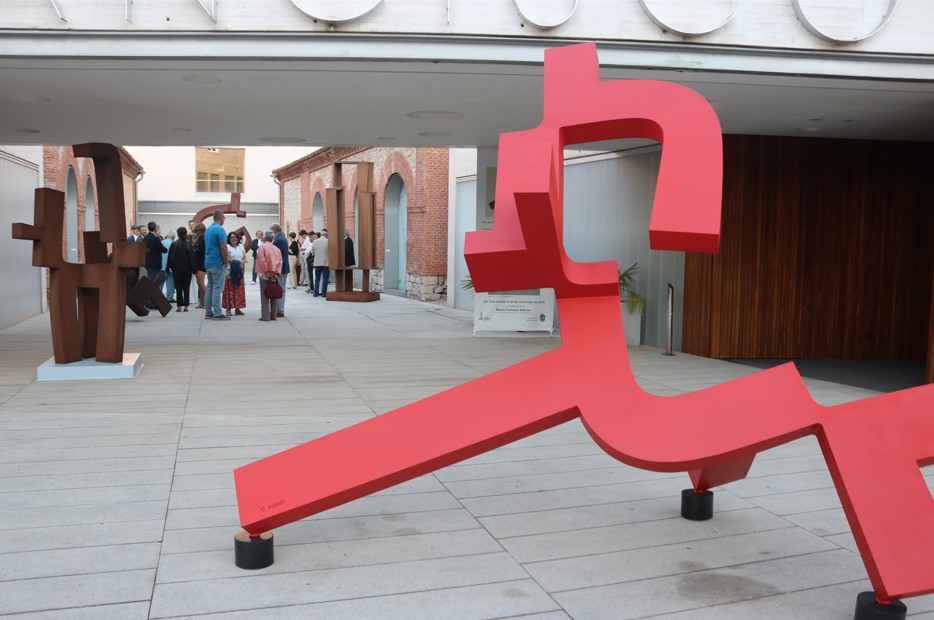 El Museo Francisco Sobrino renueva sus exposiciones con Carlos Albert y Robert Ferrer i Martorell