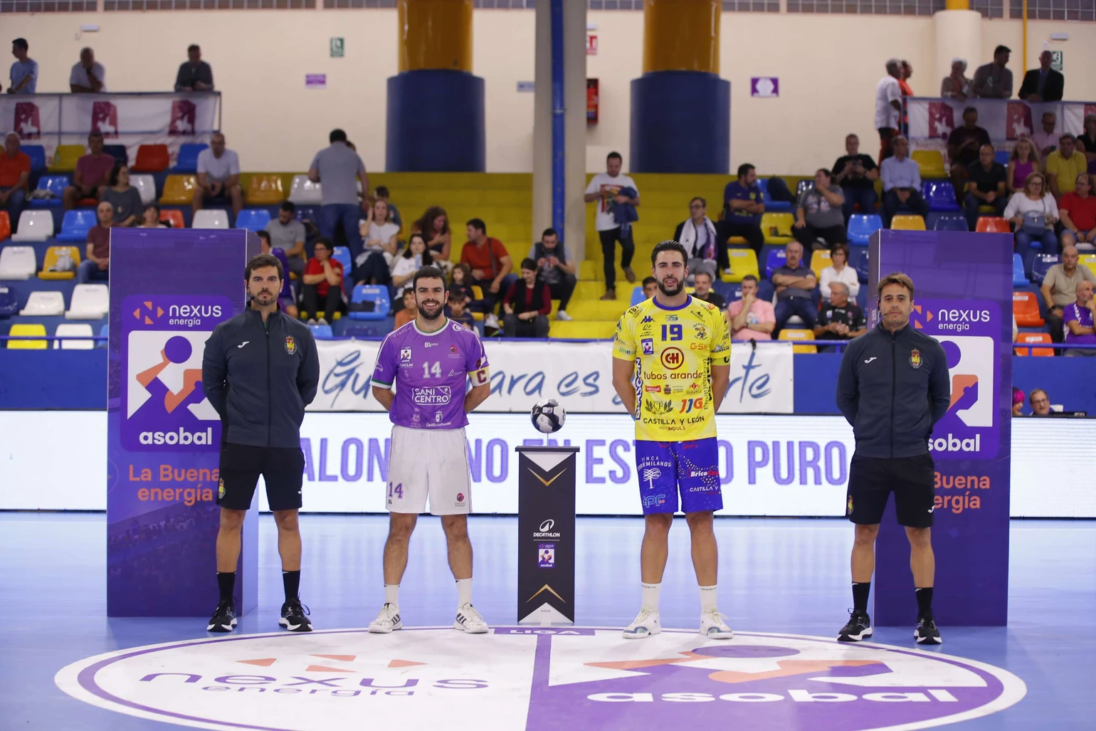 El Sanicentro BM Guadalajara cae ante el Villa de Aranda en un ajustado partido de Liga ASOBAL