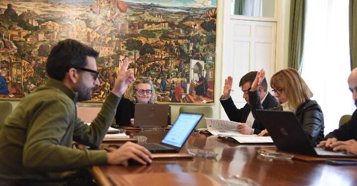 Diputación de Guadalajara invierte 300.000 € en señalización horizontal de 26 carreteras provinciales