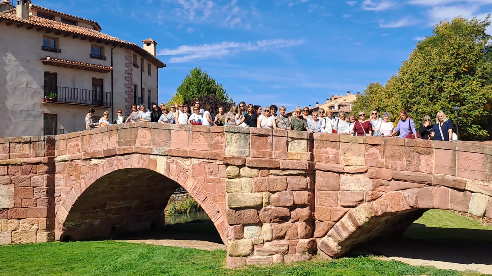 Más de cien mujeres y mayores descubren Molina y Atienza con las rutas de otoño de la Diputación de Guadalajara