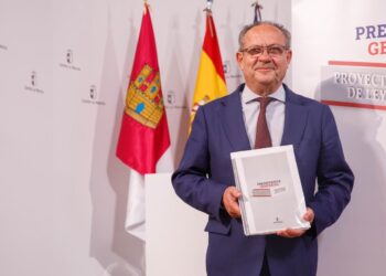 Castilla-La Mancha aprueba unos presupuestos de 12.903 millones para 2026 centrados en las personas y el desarrollo regional