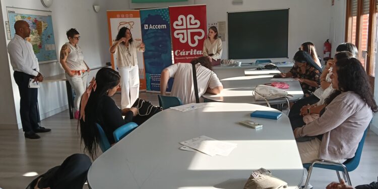 Vivienda y Empleo se unen en Azuqueca para la formación en competencias digitales