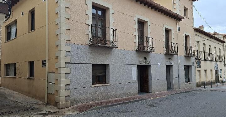 El Liceo Casino de Jadraque se convertirá en propiedad municipal con el apoyo de la Diputación de Guadalajara