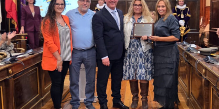 El Desfile de Carrozas de Azuqueca obtiene la Placa al Mérito Cultural de la Diputación