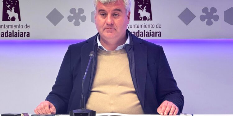 Esteban: “Page invierte menos en la ciudad de Guadalajara que en su propia propaganda, solo 210.000 euros”