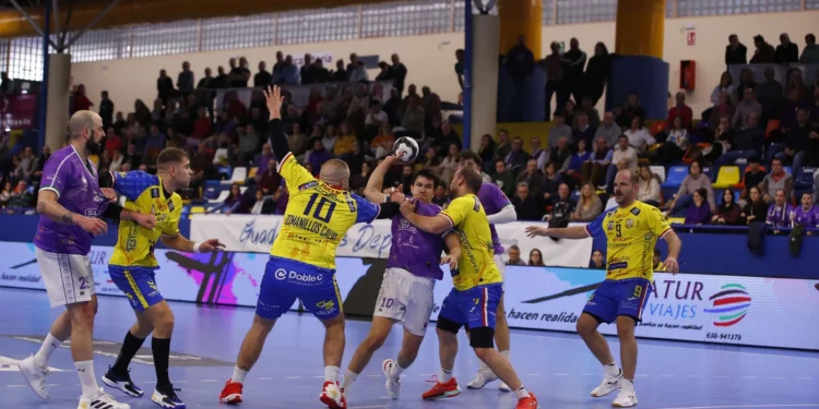 Derbi ASOBAL: BM Caserío Ciudad Real Gana 28-30 a SANICENTRO BM Guadalajara