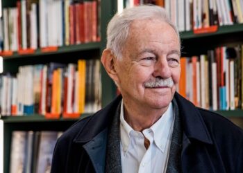 Eduardo Mendoza Premio Princesa de Asturias de las Letras 2025: 10 libros imprescindibles para su inmortalidad literaria