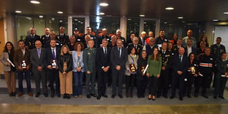 El Gobierno de Castilla-La Mancha Destina Más de 3,6 Millones de Euros en Ayudas para el Material de Emergencias de Protección Civil