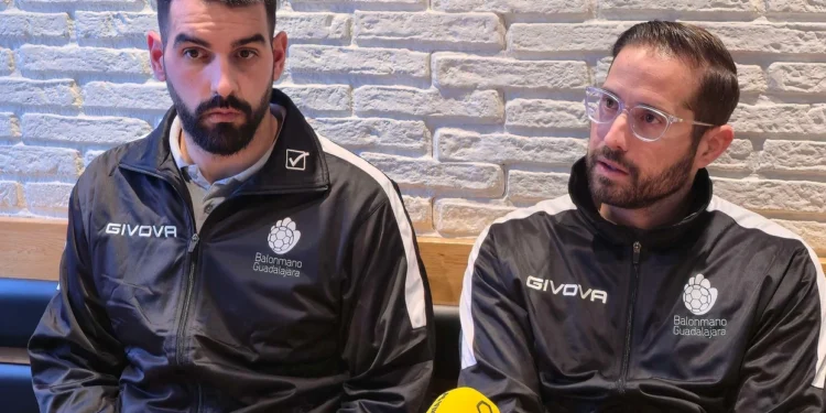 El SANICENTRO BM Guadalajara Busca Renacer Ante Ademar León en la Liga ASOBAL