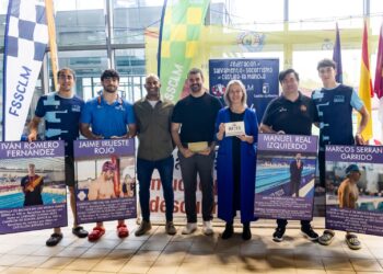 Guadalajara homenajea a sus campeones internacionales de salvamento y socorrismo en un emotivo acto