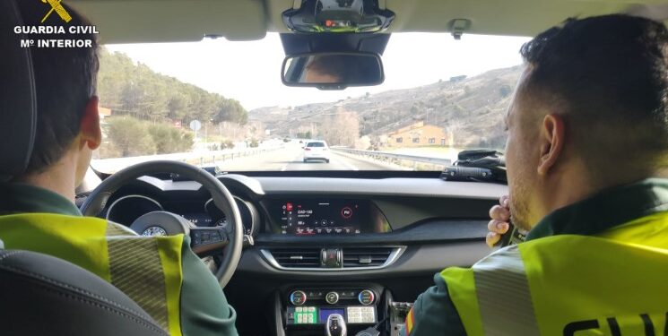 Investigado por Falsificación de Documento y Conducir sin Permiso en Guadalajara - Guardia Civil