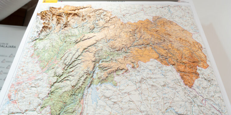 La Diputación de Guadalajara distribuirá 500 mapas 3D para la gestión de emergencias y la planificación territorial