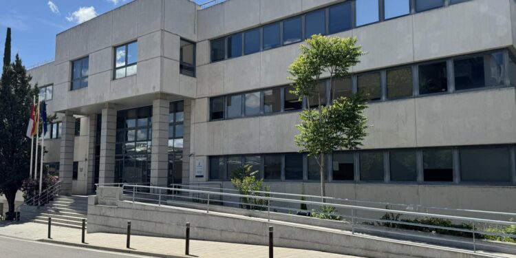 Oferta de Empleo Público 2025 en Castilla-La Mancha: 827 plazas para personal funcionario aprobadas unánimemente