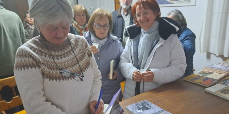 Presentación del libro ‘Y la cesta en la cabeza’ en Romancos destaca la memoria oral de la Alcarria