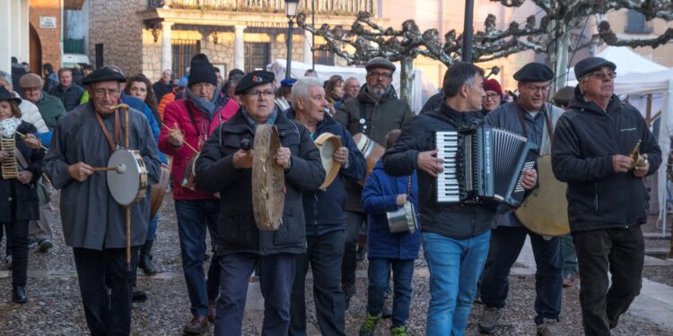 La Ronda de Azuqueca Gana el XXXV Certamen de Rondas de Torija: Éxito Histórico en la Edición Navideña
