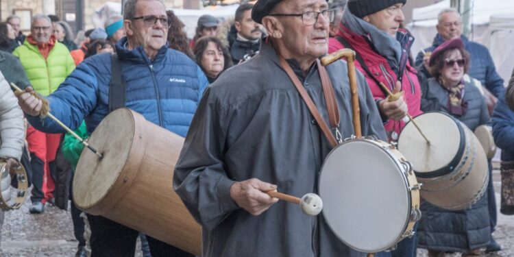 La Ronda de Azuqueca Gana el XXXV Certamen de Rondas de Torija: Éxito Histórico en la Edición Navideña