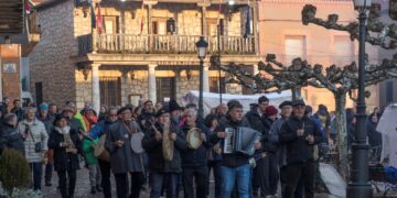 La Ronda de Azuqueca Gana el XXXV Certamen de Rondas de Torija: Éxito Histórico en la Edición Navideña