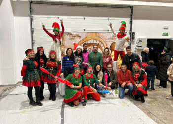 ACEPA recauda 1.300 euros para Nipace con su campaña “Buscando a Keka” en Azuqueca: Navidad solidaria en el comercio local