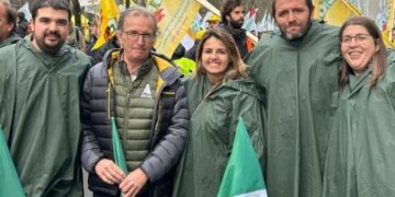 APAG protesta en Bruselas contra los recortes de la PAC y el acuerdo comercial con Mercosur