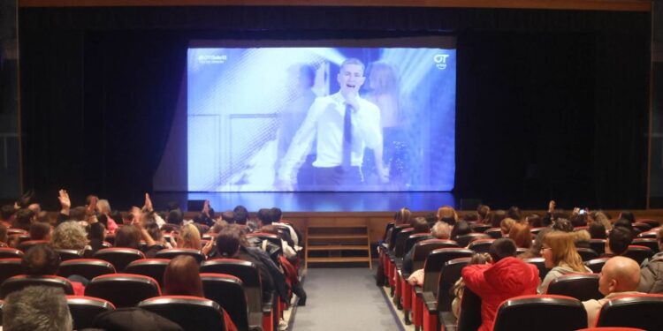 Cabanillas celebra el pase de Guille Toledano a la final de «Operación Triunfo»