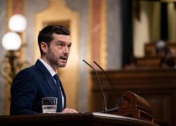 El Congreso aprueba la ley que protege los derechos de los consumidores y mejora la atención al cliente