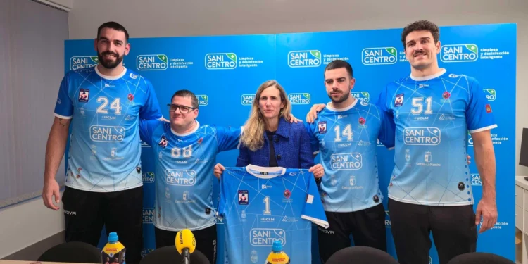 Sanicentro BM Guadalajara estrena equipación azul para partido clave contra Bada Huesca en Liga ASOBAL