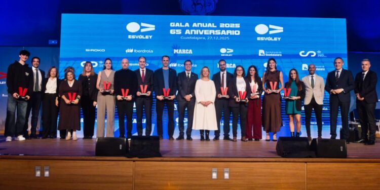 Guadalajara Celebra la Gala Anual del Voleibol 2025 y el 65 Aniversario de la RFEVB con Grandes Reconocimientos