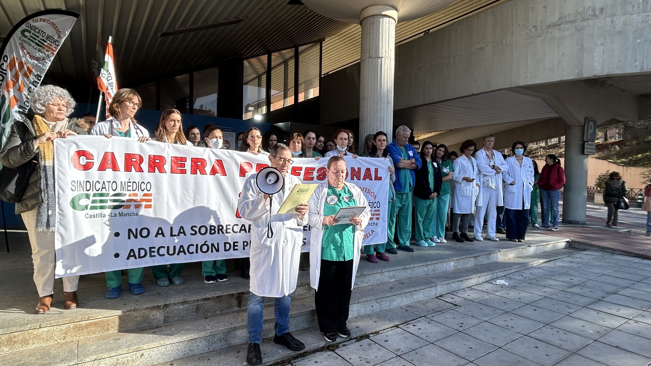 Huelga Médica en Guadalajara: Médicos Luchan por la Sanidad Pública y sus Derechos Laborales