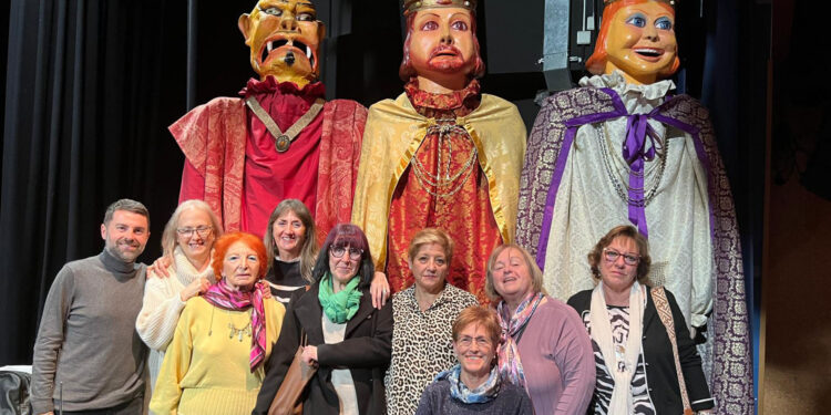 Los Gigantes de Cabanillas del Campo estrenan nuevos trajes en la Gala Lírica de La Campiña