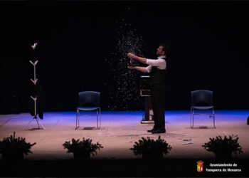 Magia Infantil en Yunquera: Andrés Madruga Asombra al Público en el Centro Cultural Miguel de Cervantes