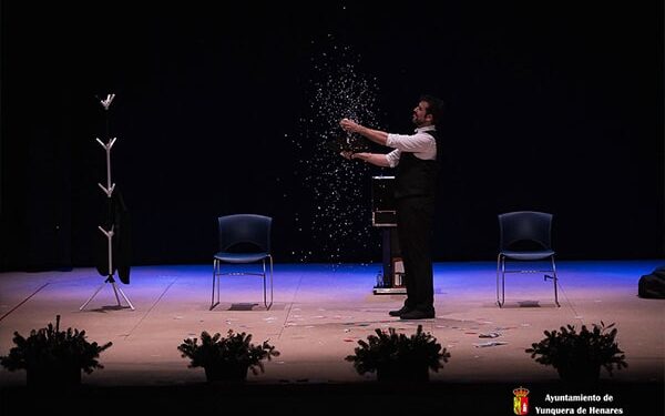 Magia Infantil en Yunquera: Andrés Madruga Asombra al Público en el Centro Cultural Miguel de Cervantes