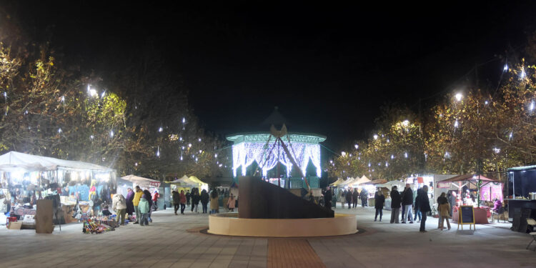 VI Mercado Navideño de Fantasía en Cabanillas: Artesanía, Música y Diversión