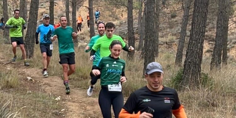 220 corredores se unen por la solidaridad en la IV Trail 6×1 de Chiloeches