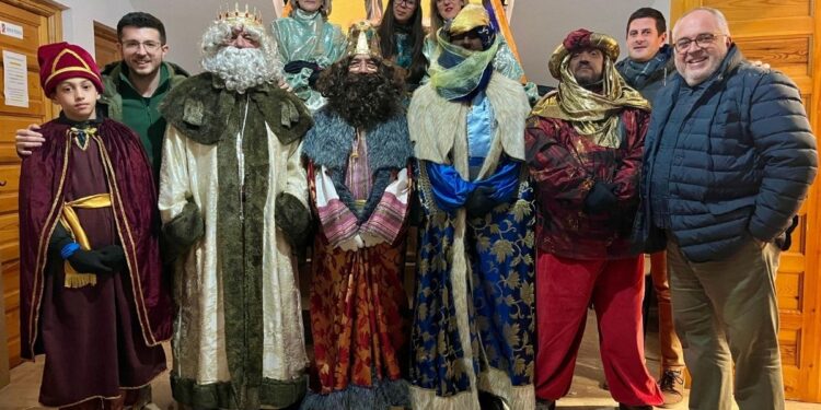 Illana vive una mágica noche de Reyes con su Gran Cabalgata