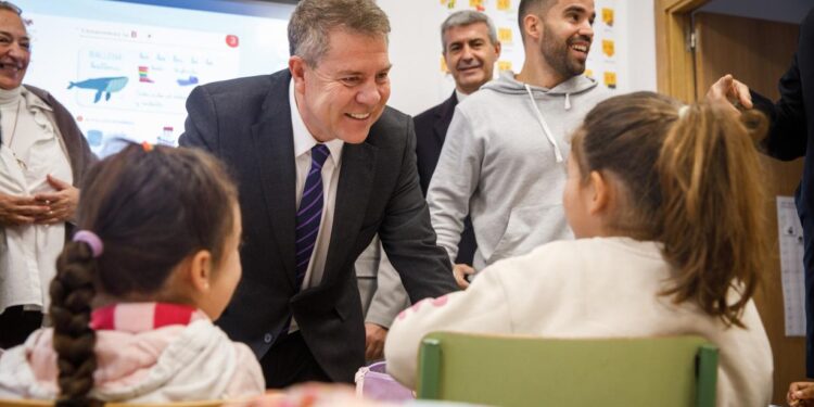 Artículo del presidente Emiliano García-Page con motivo del Día Internacional de la Educación: La educación, un «bien verdadero»