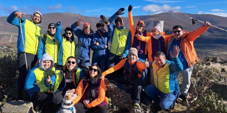 El Hospital de Guadalajara Participa en el Proyecto 'A Pulmón' para Visibilizar el Cáncer de Pulmón y Promover la Esperanza a través del Deporte de Montaña