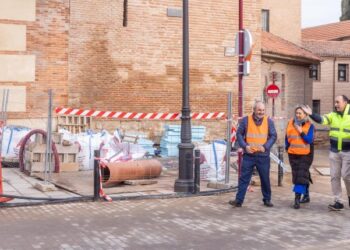Renovación de la red de saneamiento de la calle Salazaras para acabar con las inundaciones en Guadalajara
