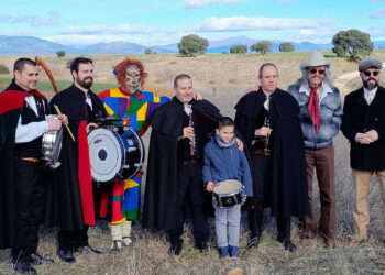 La Botarga de Villaseca de Uceda consolida su renacimiento con tradición, solidaridad y folk en Guadalajara