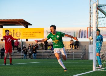 El CD Marchamalo despide a Nico Ruiz, su delantero ‘9’, que ficha por el Granada CF