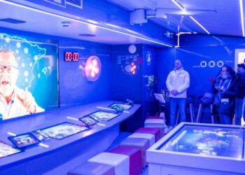 El secretario de Estado de Telecomunicaciones visita el roadshow de ciberseguridad del INCIBE en Marchamalo