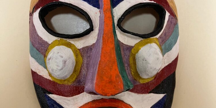 Guadalajara impulsa la tradición de las botargas con talleres familiares y una exposición en el Palacio de la Cotilla