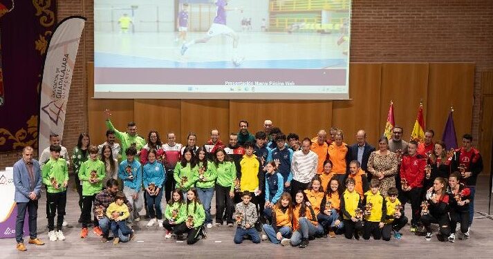 La Diputación reconoce a los mejores atletas de los circuitos de Carreras de Montaña y Carreras Populares de 2025