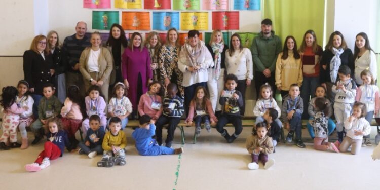 La alcaldesa de Guadalajara participa en la Ceremonia TEI del CEIP San Pedro Apóstol