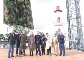 La alcaldesa de Guadalajara visita el CEAR del INTA, líder en radares, antidron y defensa tecnológica