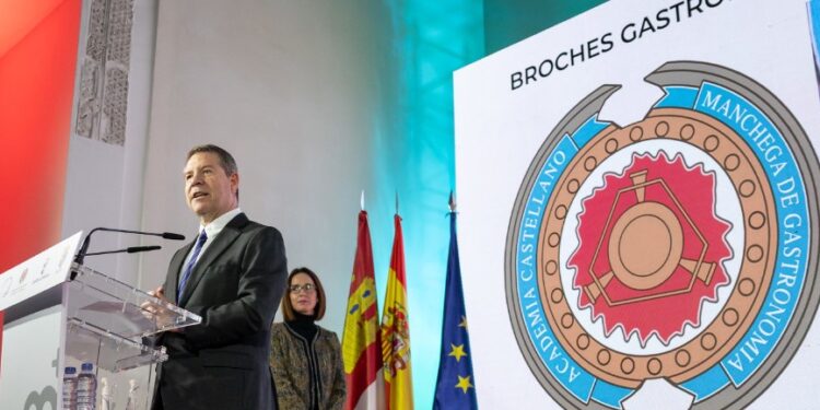 Emiliano García-Page anuncia en Cogolludo deducciones fiscales históricas para facilitar el acceso a la vivienda en Castilla-La Mancha