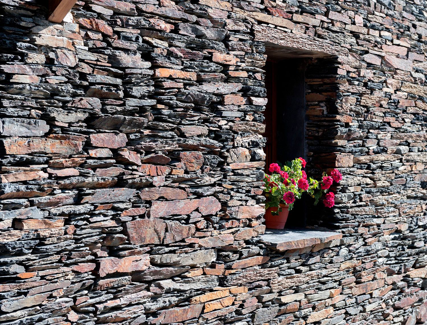 Descubre los encantos de la Arquitectura Negra en el norte de Guadalajara