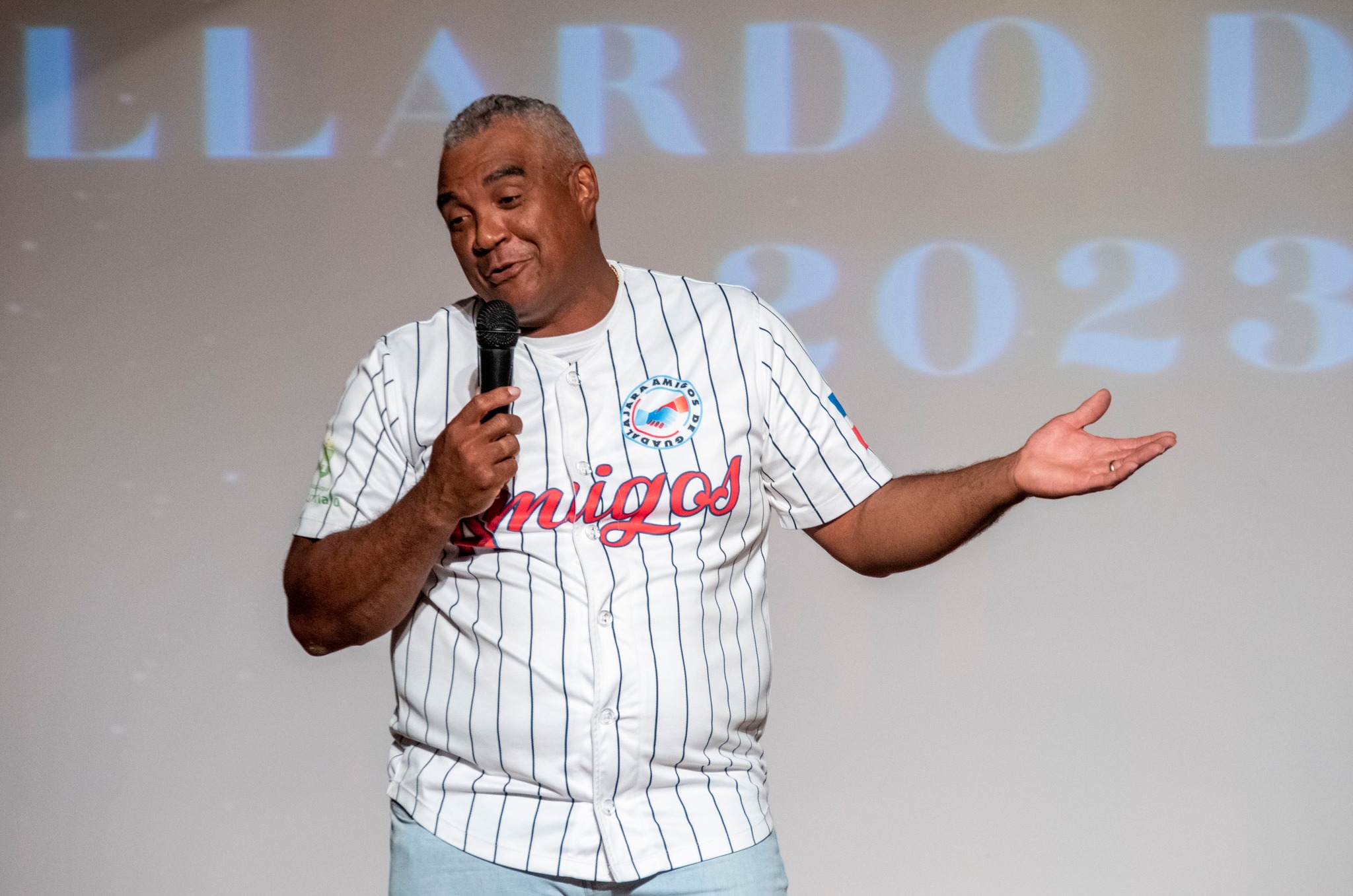 Emotiva Gala en el Ateneo Arriaca: Cinco Destacadas Personalidades de Marchamalo Reciben el Prestigioso Premio 'Gallardo del Año