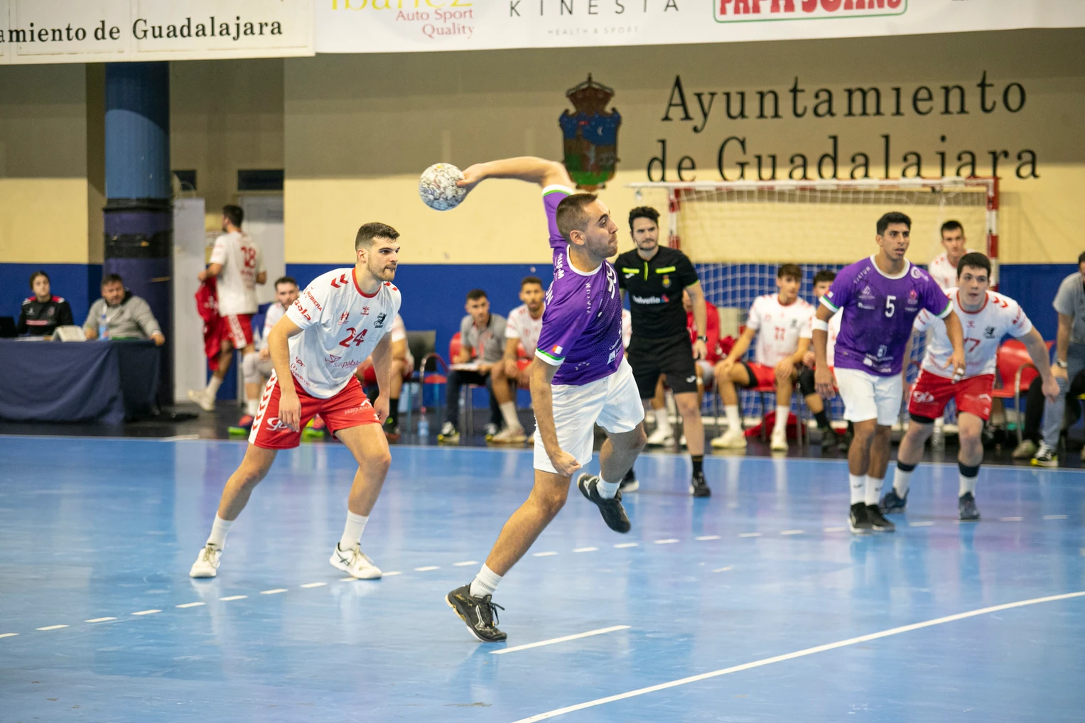 BM Guadalajara Sufre su Primera Derrota del Año en un Duelo Intenso con UBU San Pablo Burgos