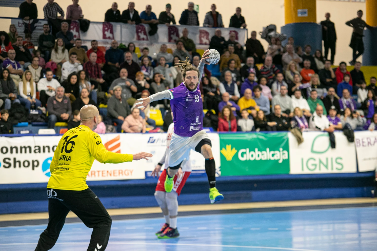 BM Guadalajara Sufre su Primera Derrota del Año en un Duelo Intenso con UBU San Pablo Burgos