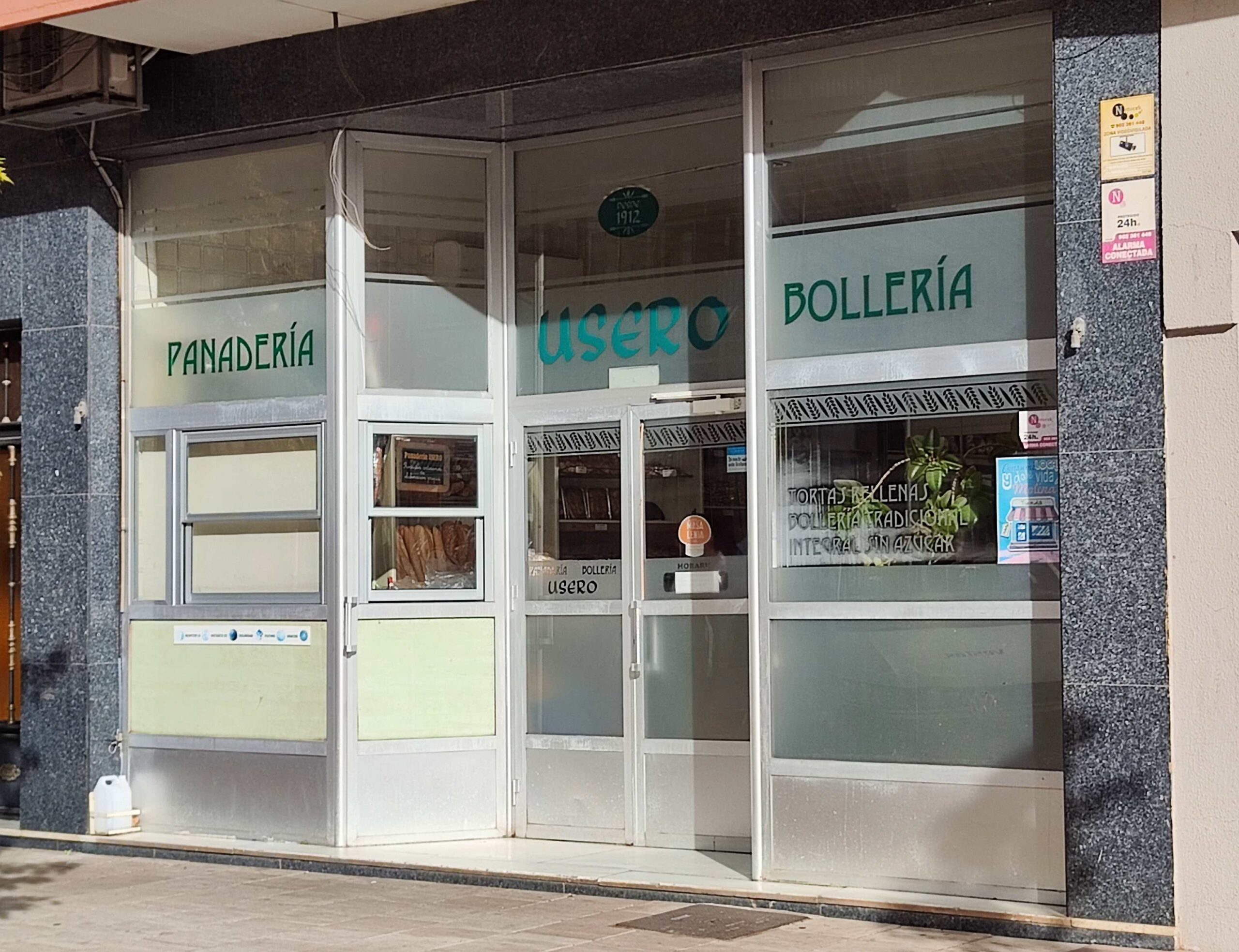 Panadería Local en Molina de Aragón. Foto: Francisco Larrad